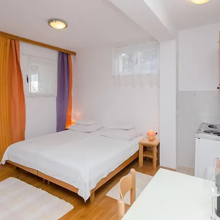 Dorina Appartement *