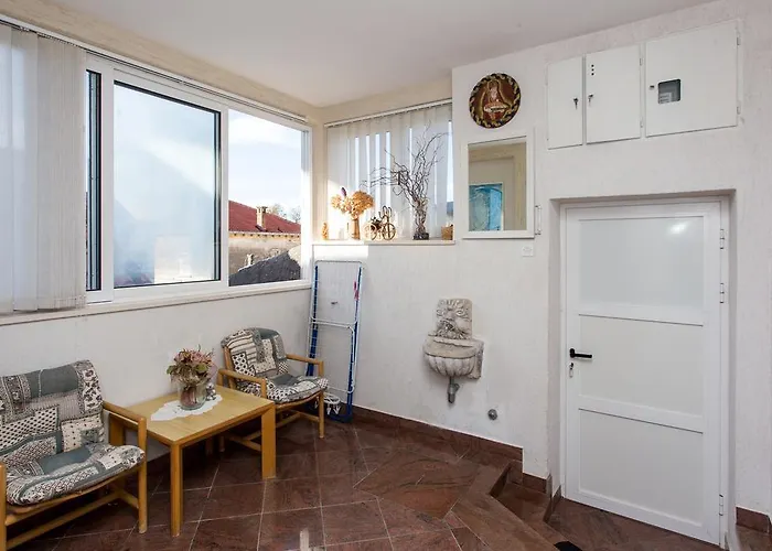 Apartment Dorina *